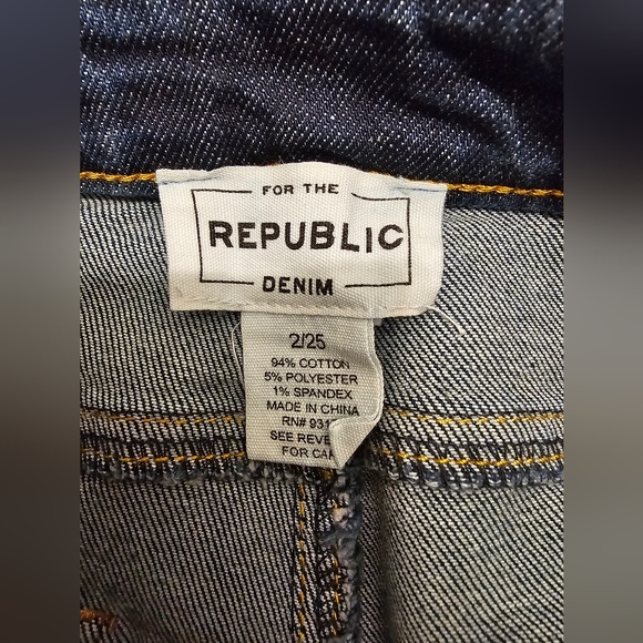 Star Embroidered Jeans 25 NWT - Picture 9 of 10